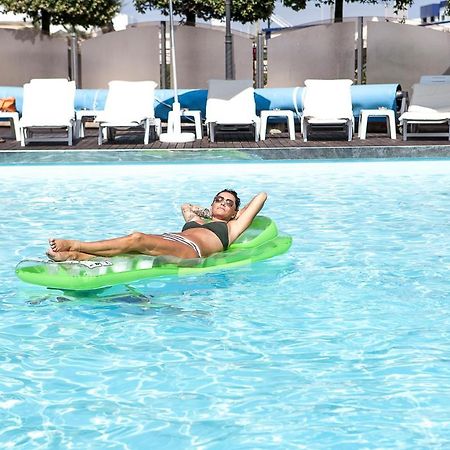 Hotel Nettuno Cervia Bagian luar foto