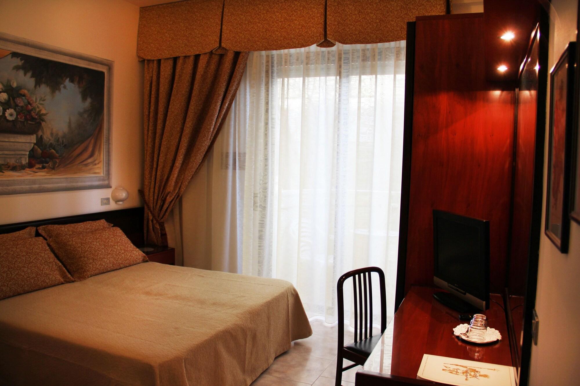 Hotel Nettuno Cervia Bagian luar foto