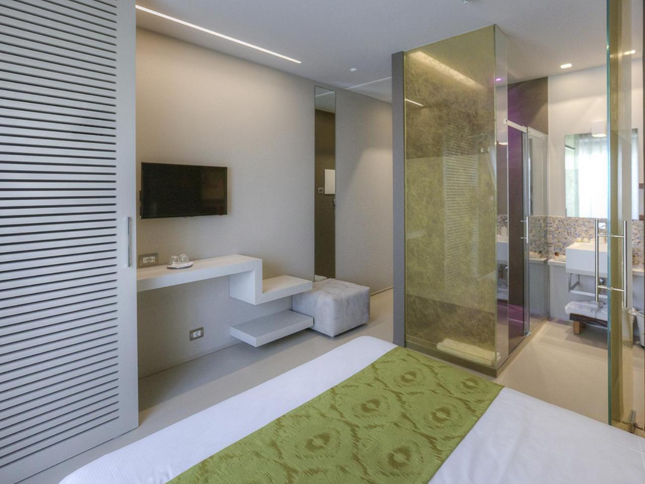 Hotel Nettuno Cervia Bagian luar foto