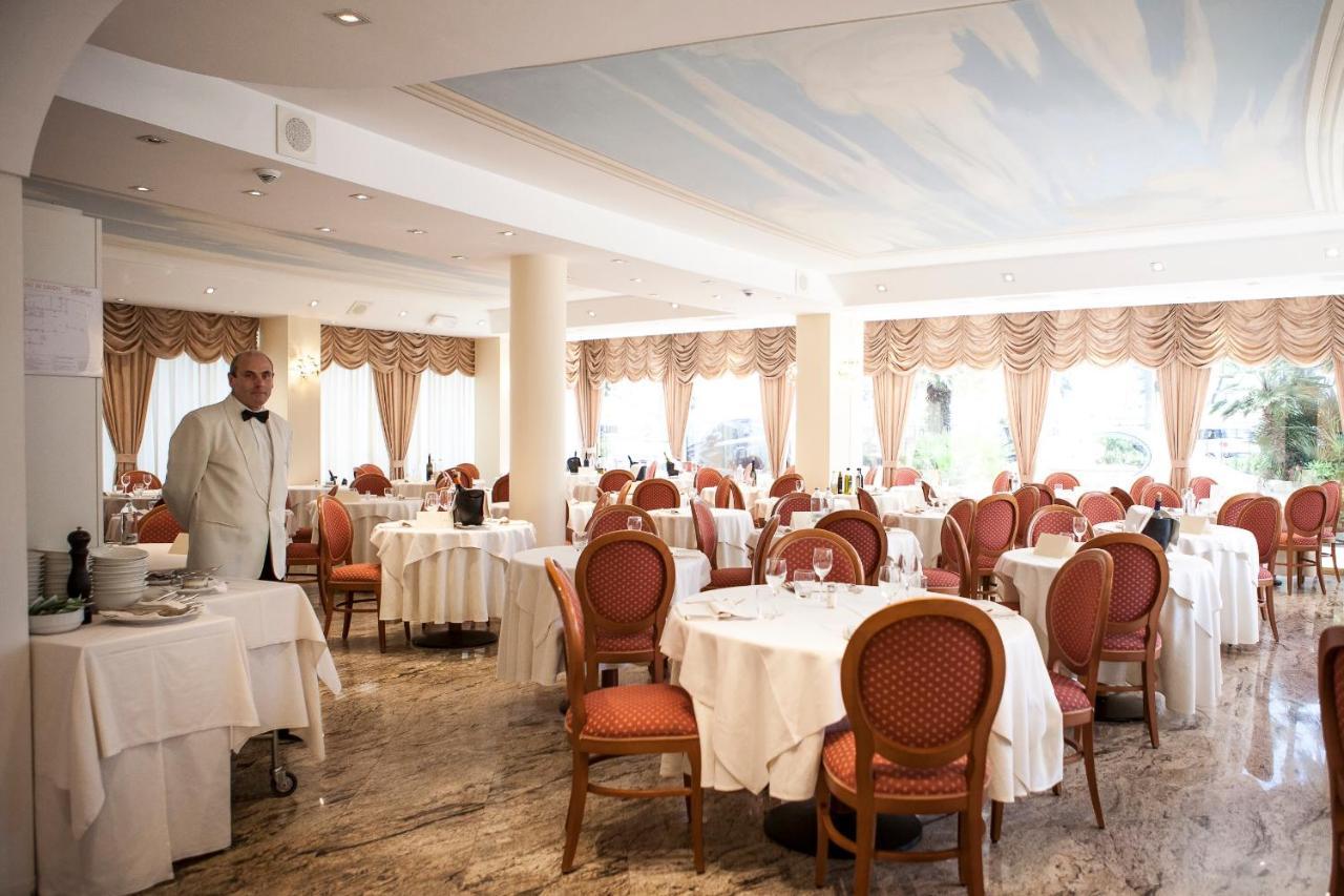 Hotel Nettuno Cervia Bagian luar foto