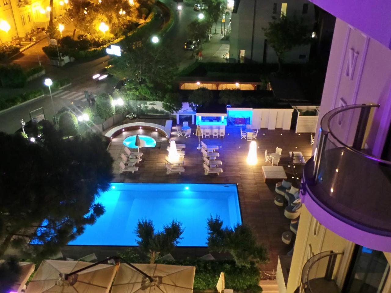 Hotel Nettuno Cervia Bagian luar foto