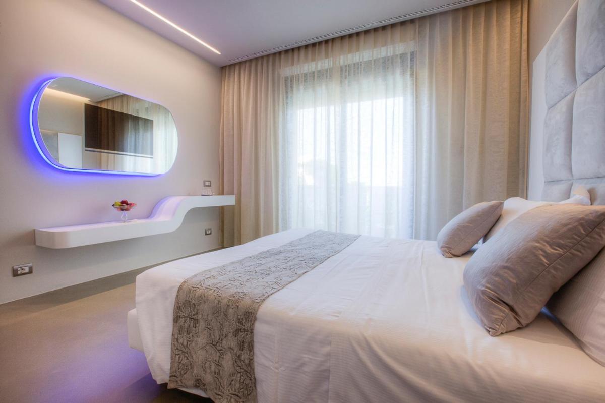 Hotel Nettuno Cervia Bagian luar foto