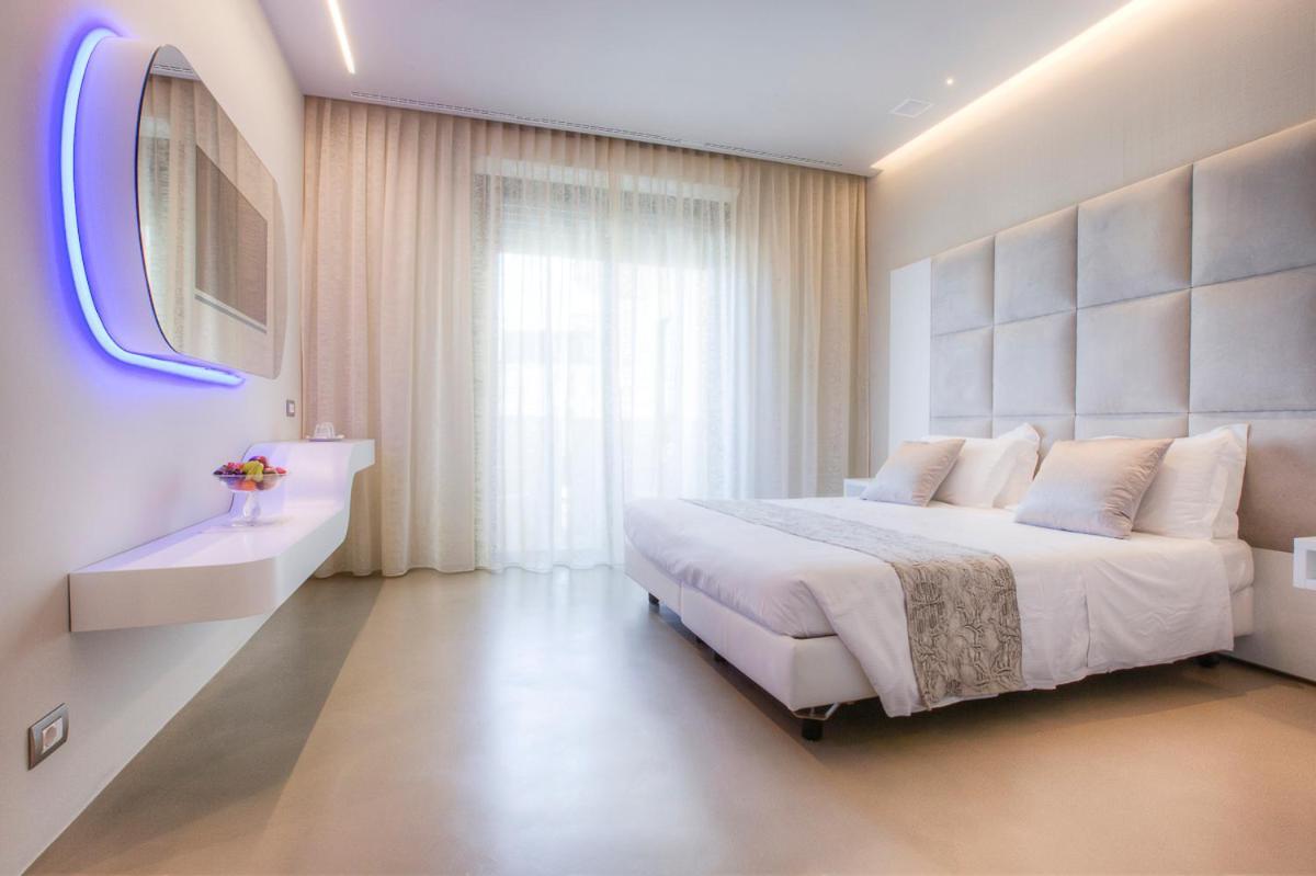 Hotel Nettuno Cervia Bagian luar foto
